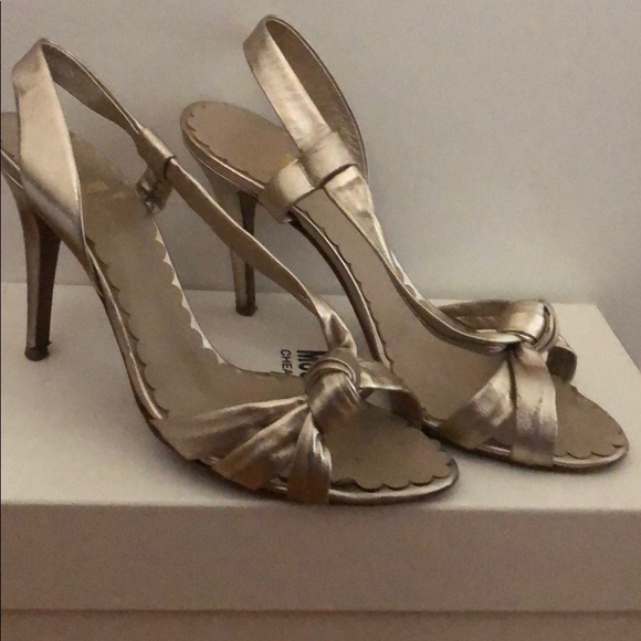 Moschino gold heels - Picture 2 of 3